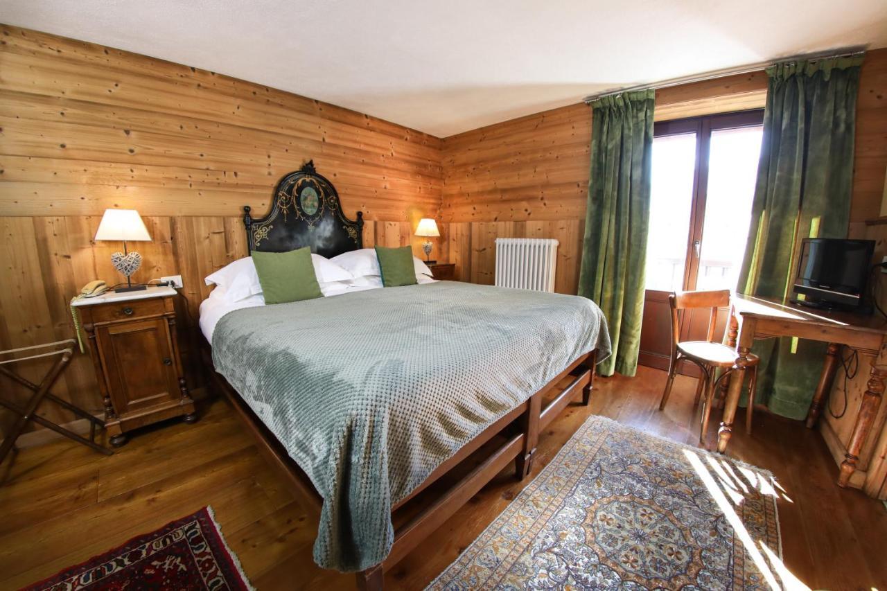 Art Hotel Grandes Murailles Вальтурнанш Экстерьер фото